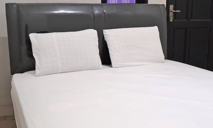 Blitar Hotel | Hotel O Kost Putih Syariah