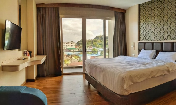 Lubuk Baja Hotel | Lovina 0305 at Aston Batam Hotel & Residence