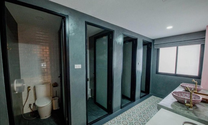 Hat Yai Hostel | Lynlan Hostel & Cafe