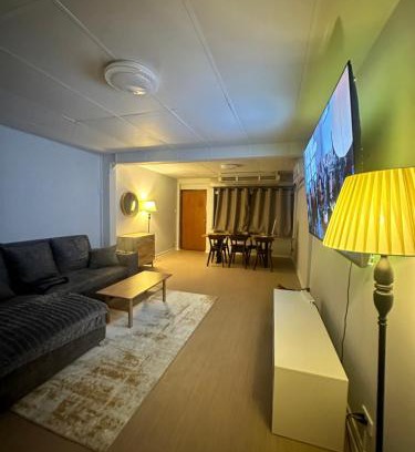 Bang Rak Hostel | Mango Hostel - 420 Friendly