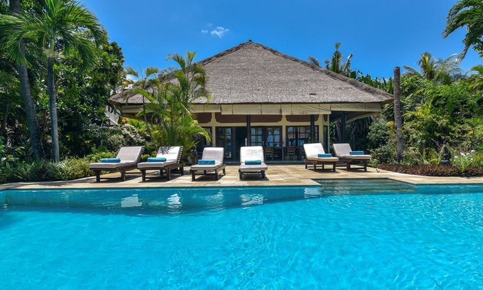 Dencarik Villa | Modern, Luxury and Spacious Beach front Villa with Private Pool & Staff