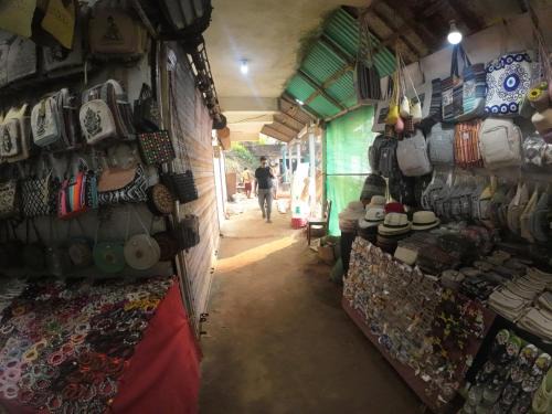 Arambol House | Om Ganesh Guest House Cliffside
