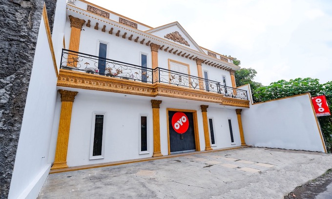 Surakarta Hotel | OYO 2856 Wisma Fortuna Syariah