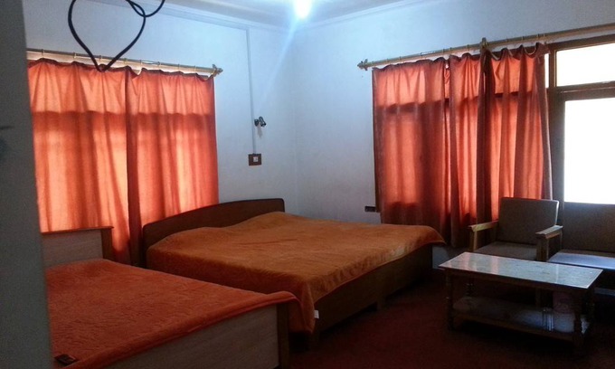 Srinagar Cabin | Private room ∙ 3 guests