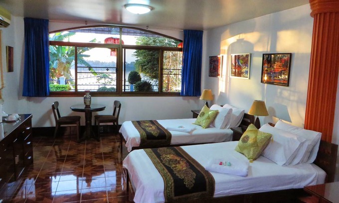 Phon Phisai Resort | Private room ∙ 2 guests
