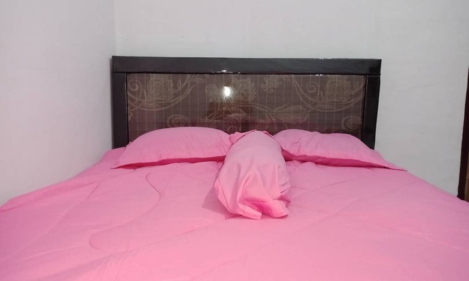 Kecamatan Sikur Resort | Private room ∙ 2 guests
