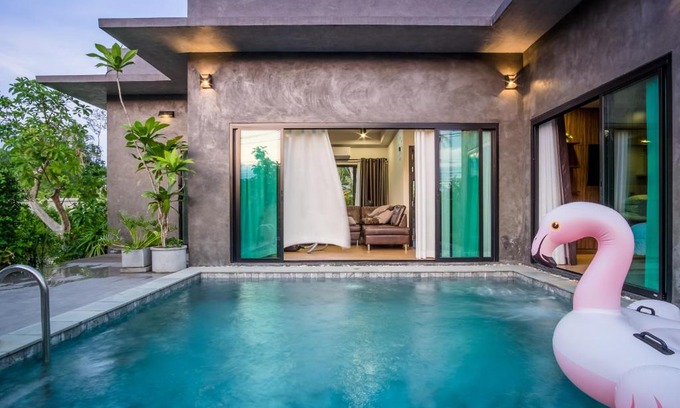 Ban Khlong Haeng Villa | Raksa Private Pool Villa