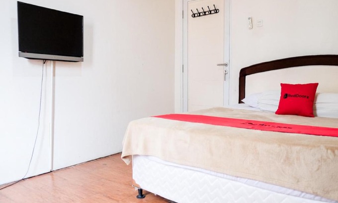 Bogor Tengah House | RedDoorz near Kebun Raya Bogor 2