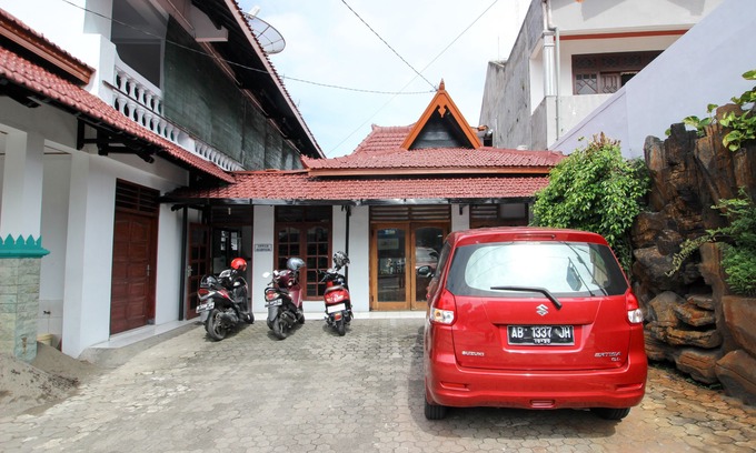 Prawirotaman Hotel | RedDoorz Plus Near Alun Alun Selatan