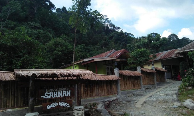 Bukit Lawang House | Sahnan Guest House