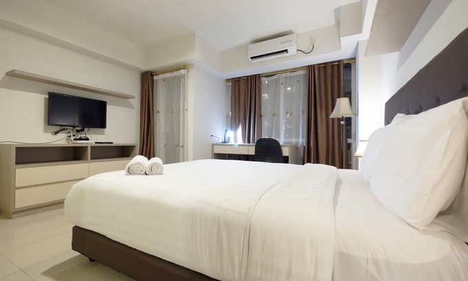 Jatinegara Hotel | Spacious Studio Apartment @ the H Residence Near MT Haryono