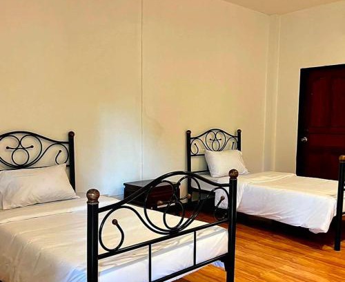 Samut Sakhon House | Standard room by The Grounds