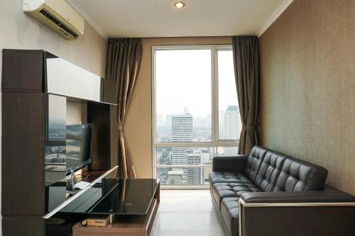 Senayan Apartment | Strategic and Best 3BR Apartment at FX Residence By Travelio