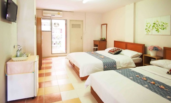 Anusawari Hostel | Thanapa Mansion - Hostel