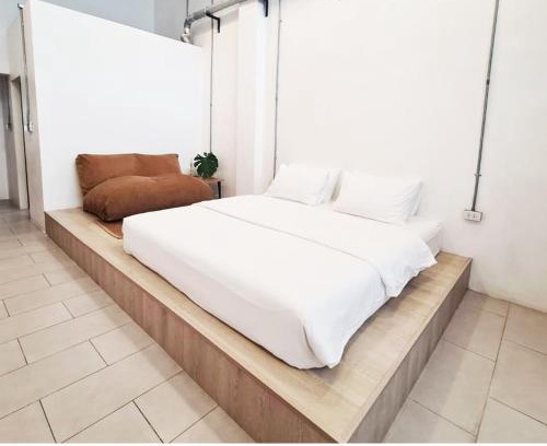 Khlong San Hostel | The Companion