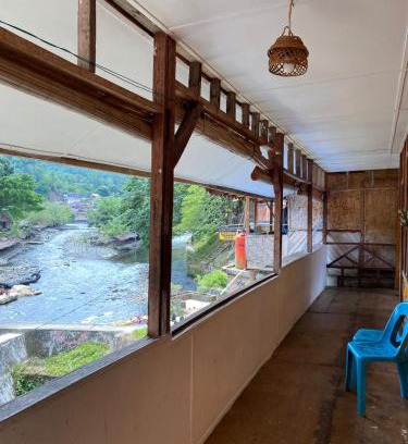 Bukit Lawang Hostel | Thousands of Bottles - Hostel and Trekking