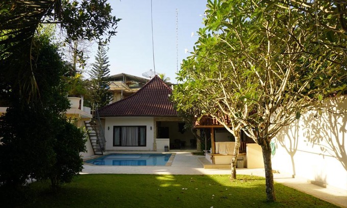 Aikmel House | Timbe Bakong Villas