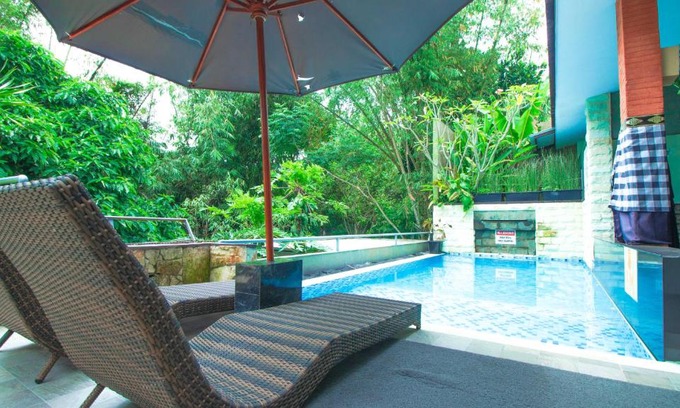 Oro Oro Ombo Villa | Villa Dewata with Chill Spot Private Pool and Karaoke