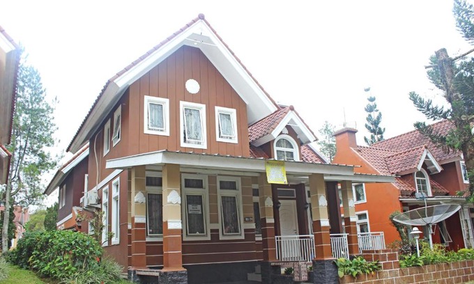 Cipanas Villa | VJ Villa Kota Bunga