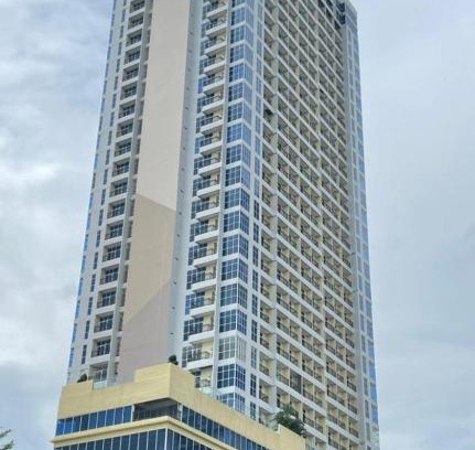 Lubuk Baja Apartment | Wiwi Formosa Residence -Triple bed-Balcony