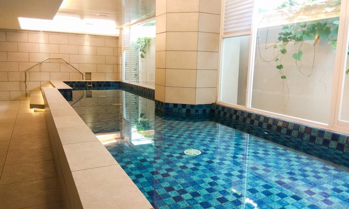 Cikarang Hotel | Wonderful 1Br Apartment at Mustika Golf Residence with Golf View