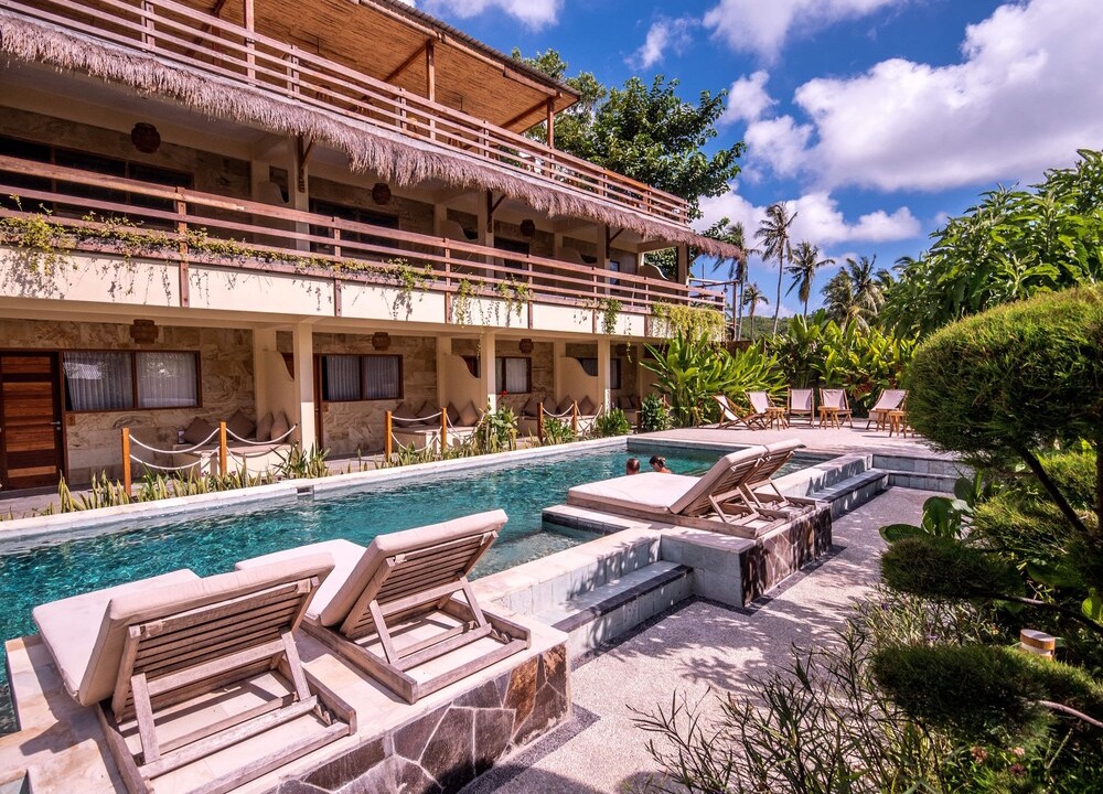 Selong Belanak Hotel | Mango Lodge
