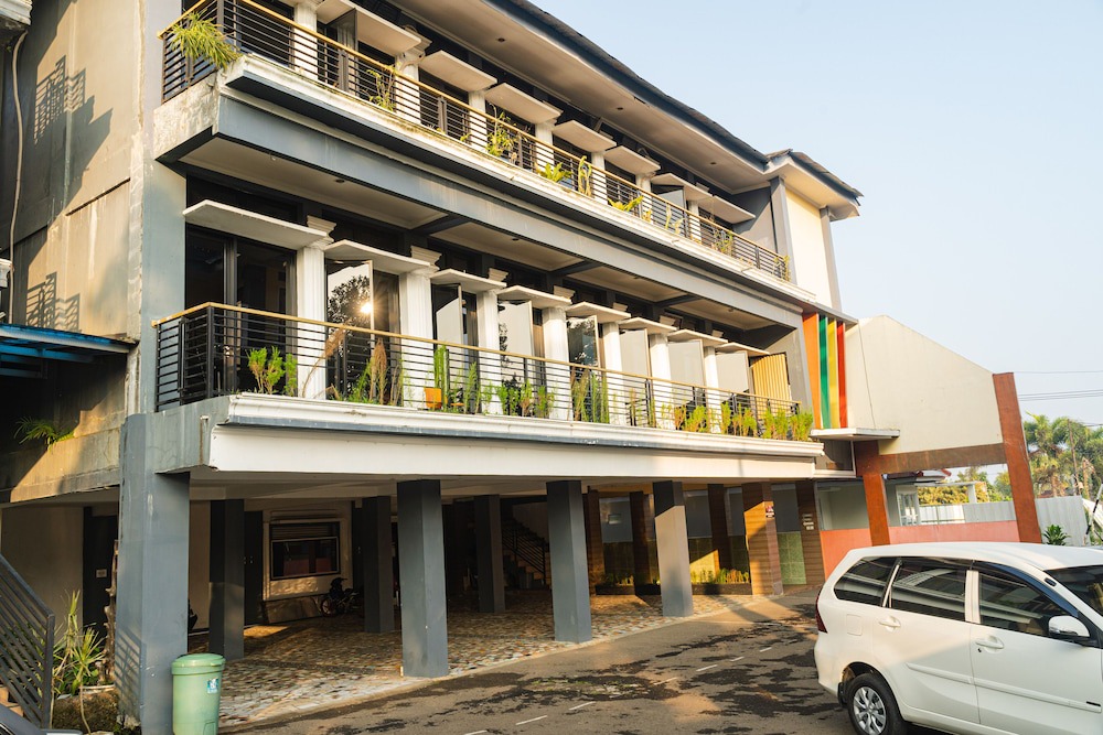Megamendung Hotel | RedDoorz Plus @ CIbogo Puncak 3