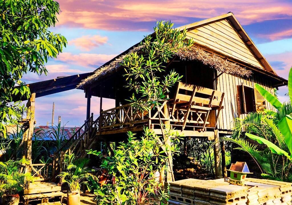 Banan Cabin | Family Batcave Homestay- Deluxe Double Room