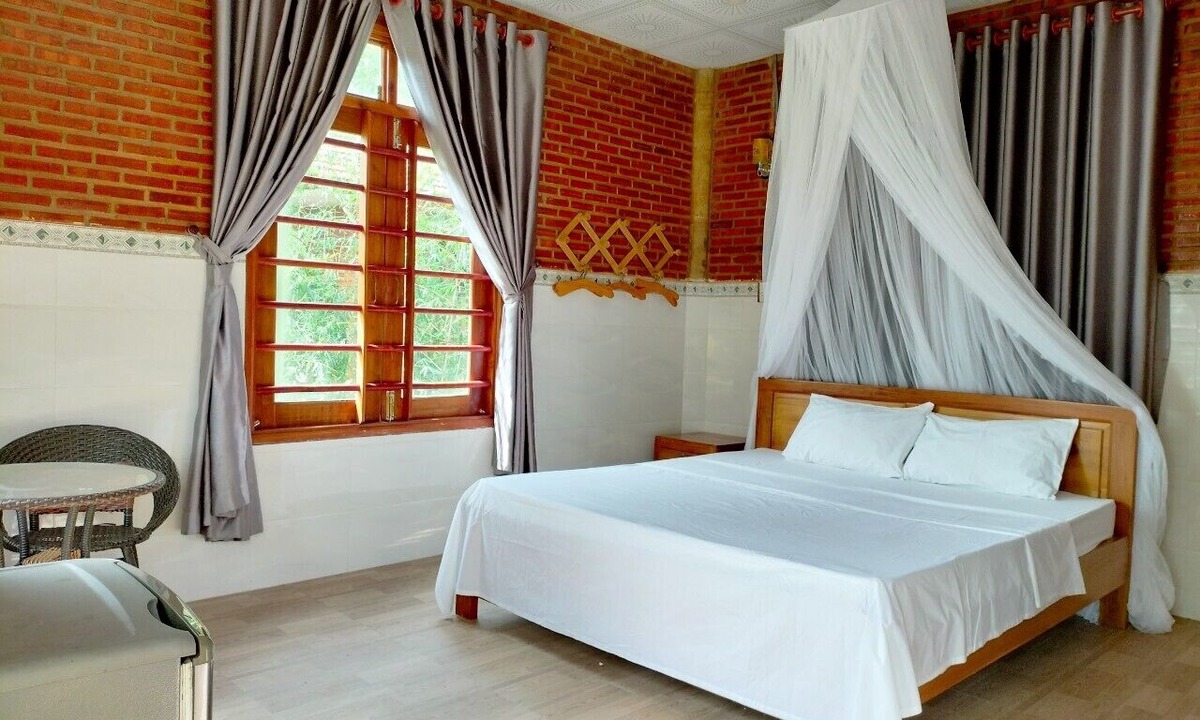 Ham Ninh House | Garden House
