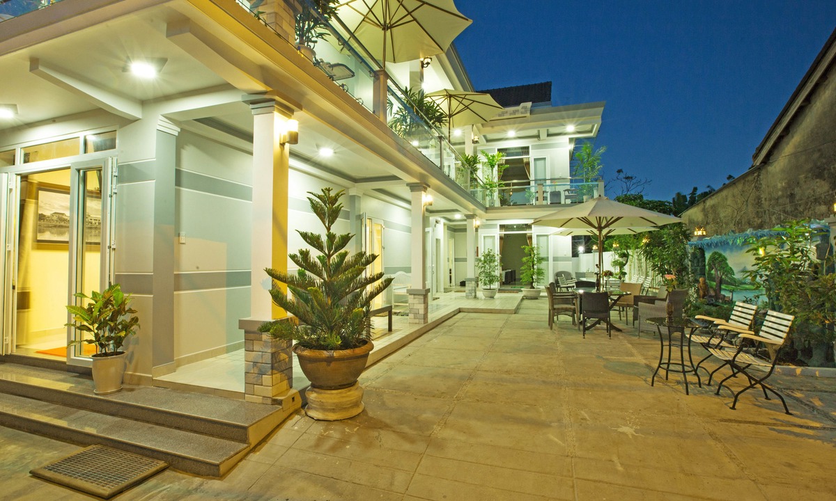 Thanh Ha Hotel | Riverside Pottery Village