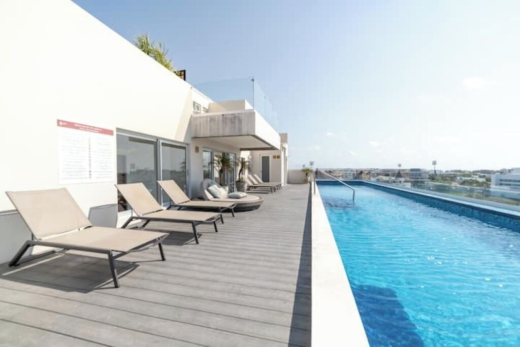 Tohoku Apartment | Beautiful view and location, roof terrace with sea view!