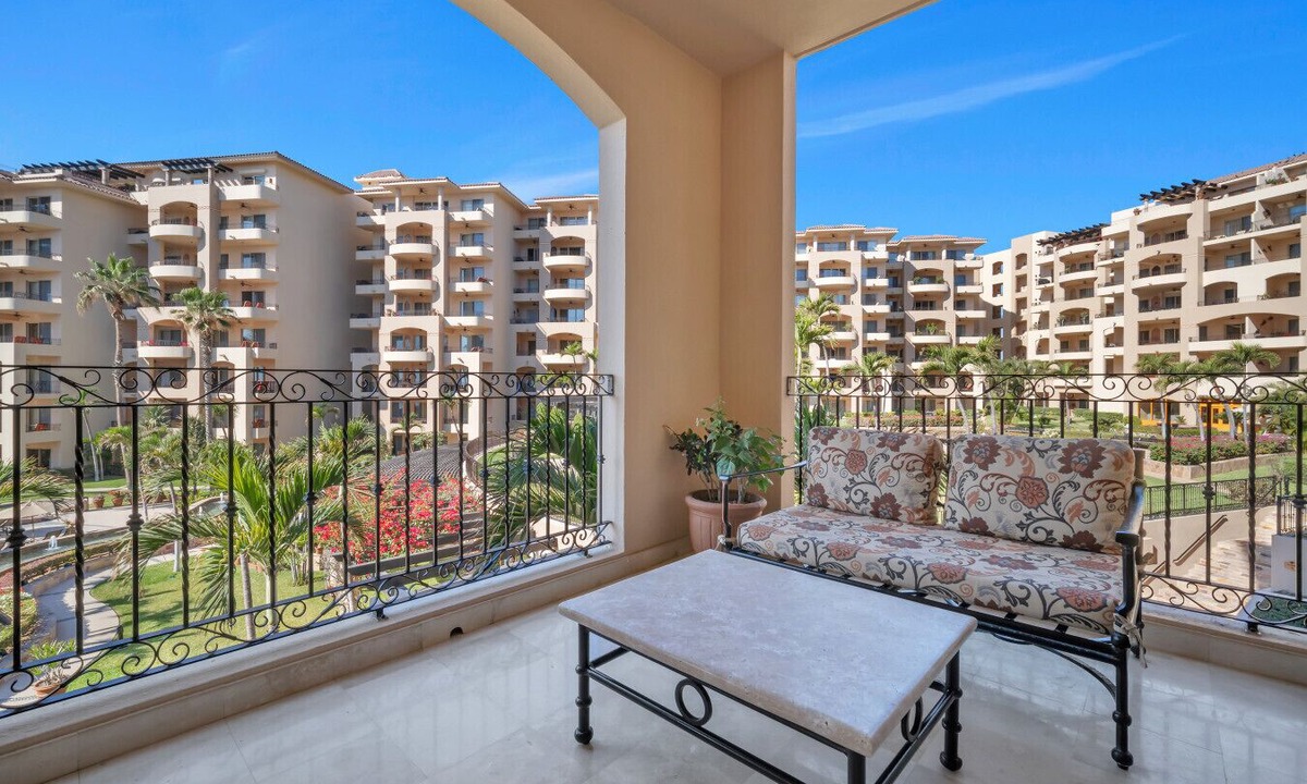 Cabo San Lucas Apartment | Beachfront, Premium Ocean View, 5 star