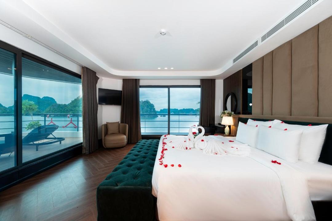 Ha Long Boat Rental | Celina of The Sea Cruise