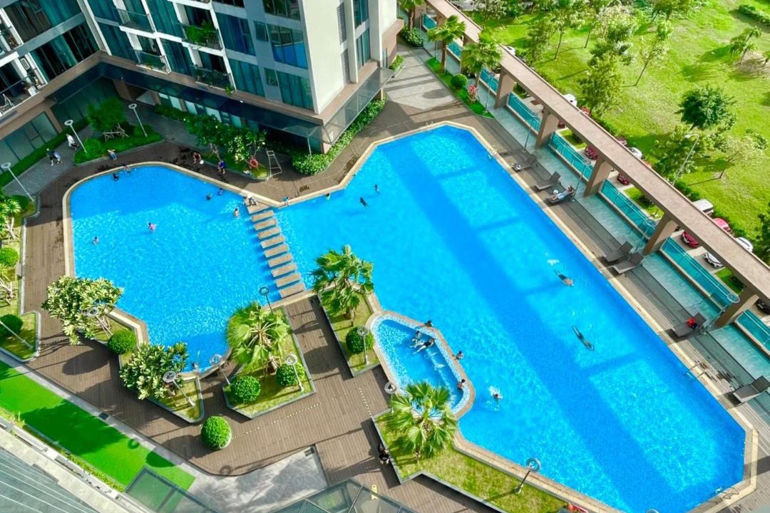 Tan Thuan Tay Apartment | Eco Green SaiGon APT- Free Pool&Gym