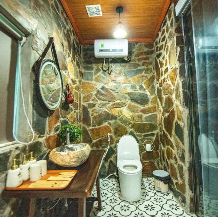 Hoa Lu House | Sunrise Valley Retreat