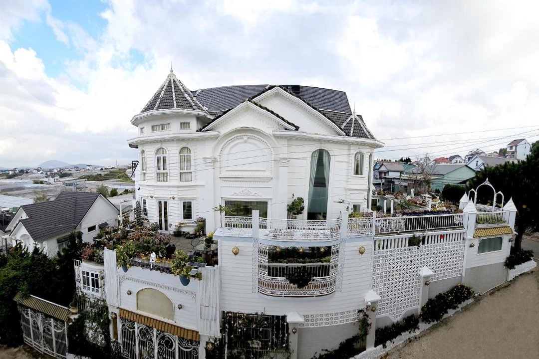 Phuong Villa | VILLA nguyên tầng riêng biệt với Bếp và BBQ từ 7 khách BIỆT THỰ DU LỊCH LÂU ĐÀI NHỎ