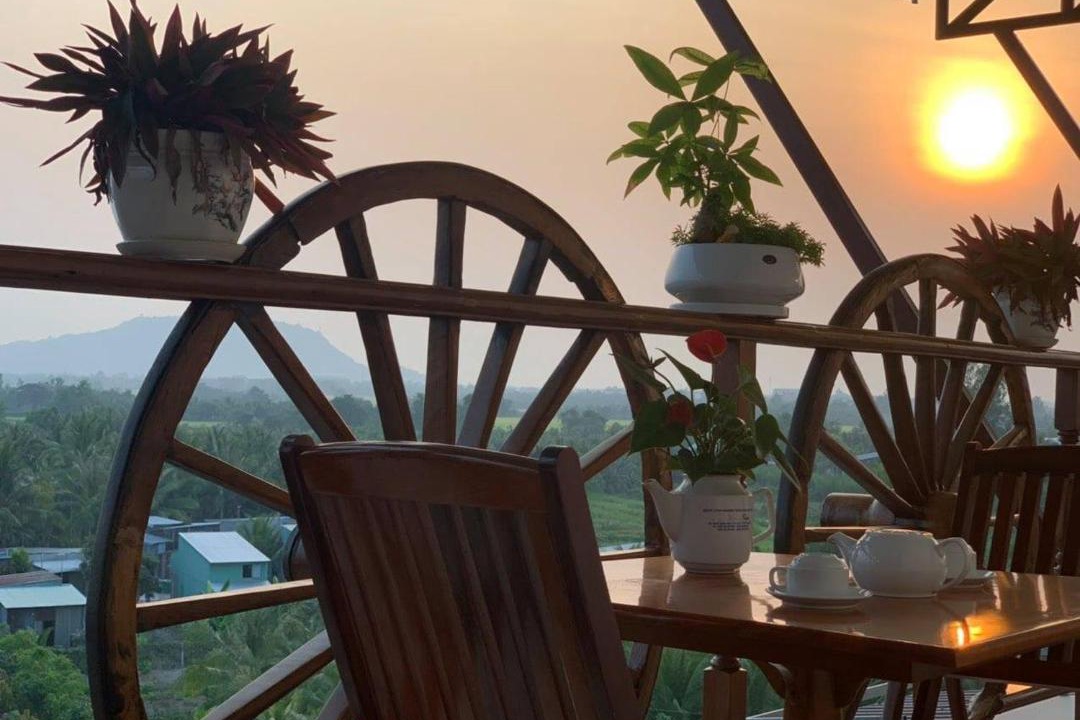 Chau Doc Bed & Breakfast | Little Saigon Hotel