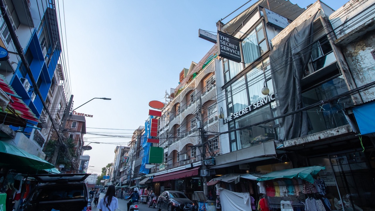 Photo of Buildings in Talat Yot