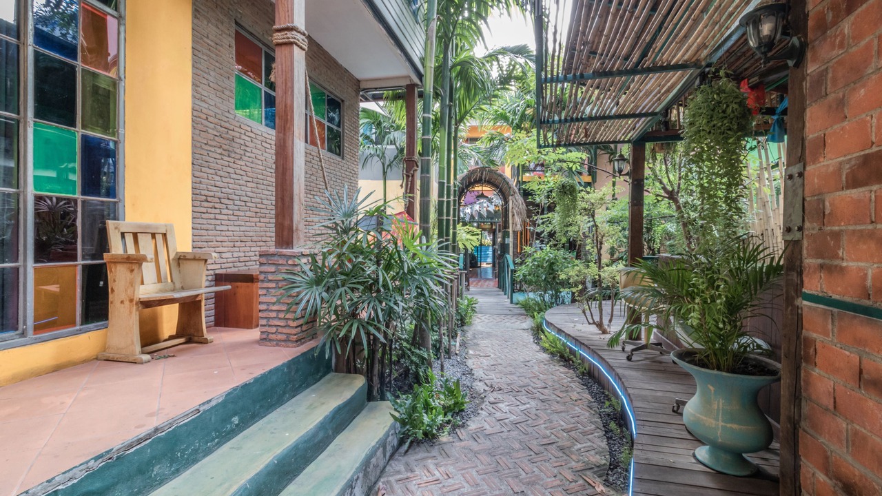 Photo of Buildings in Ban Phan Thom