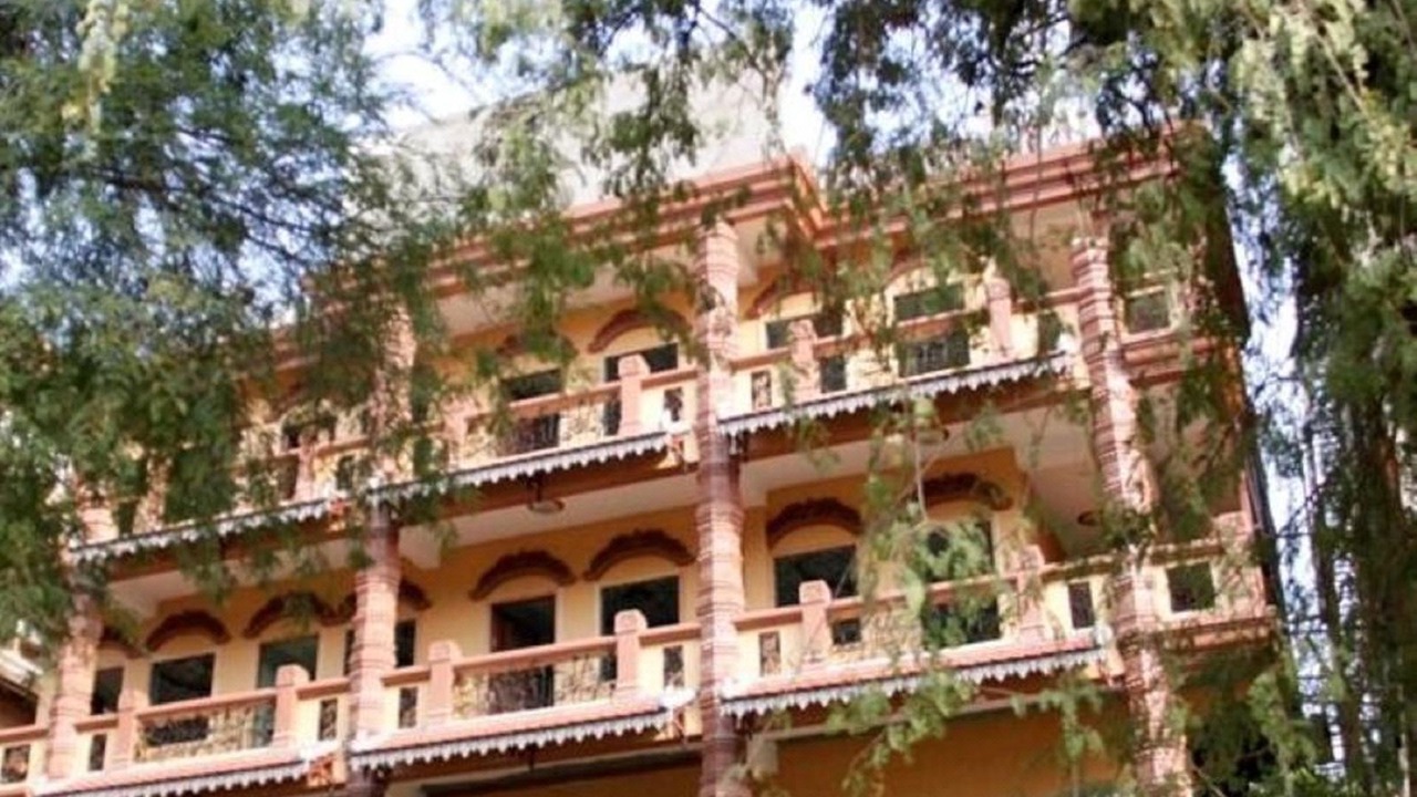 Photo of Buildings in Daun Penh