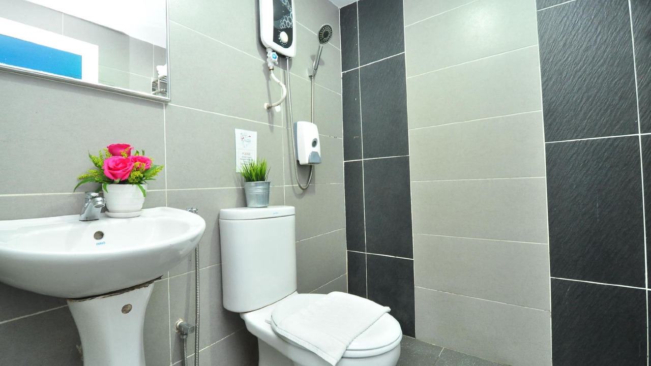 Photo of Bathroom in SS 2