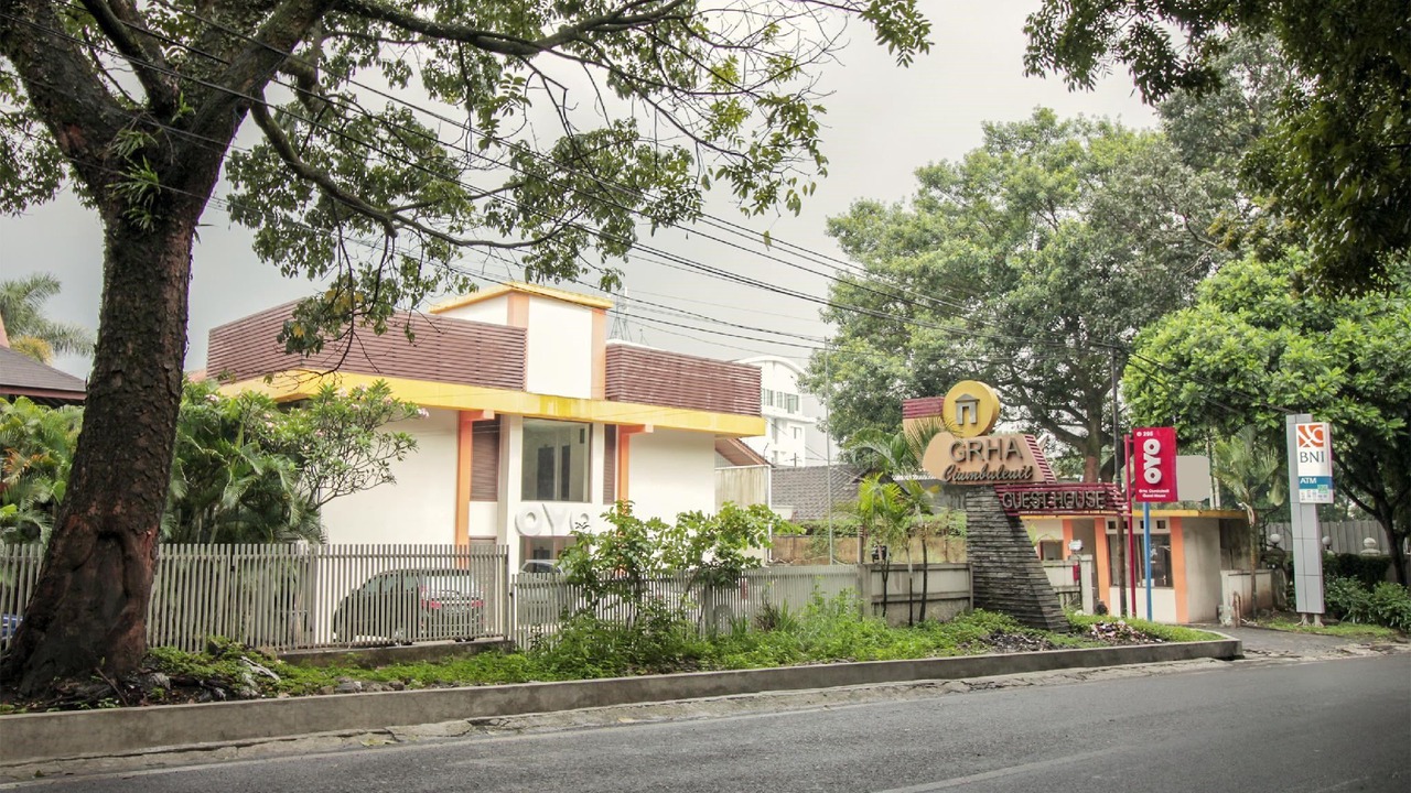 Photo of Buildings in Ciumbuleuit