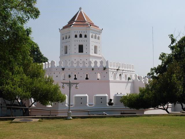 Photo of Buildings in Chana Songkhram