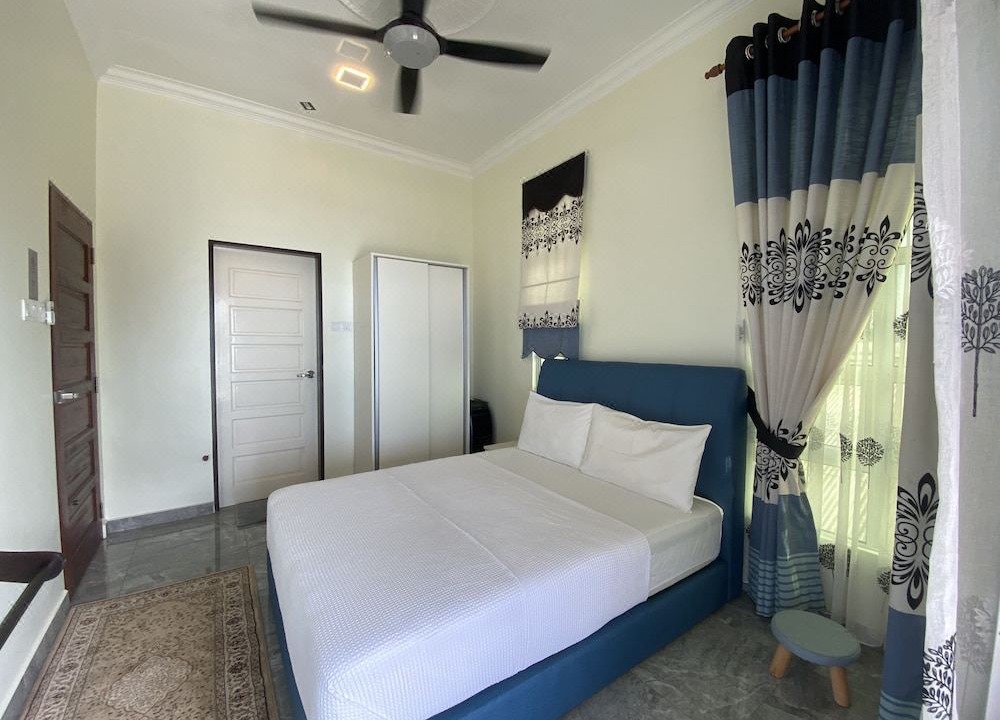 Photo of Bedroom in Marang