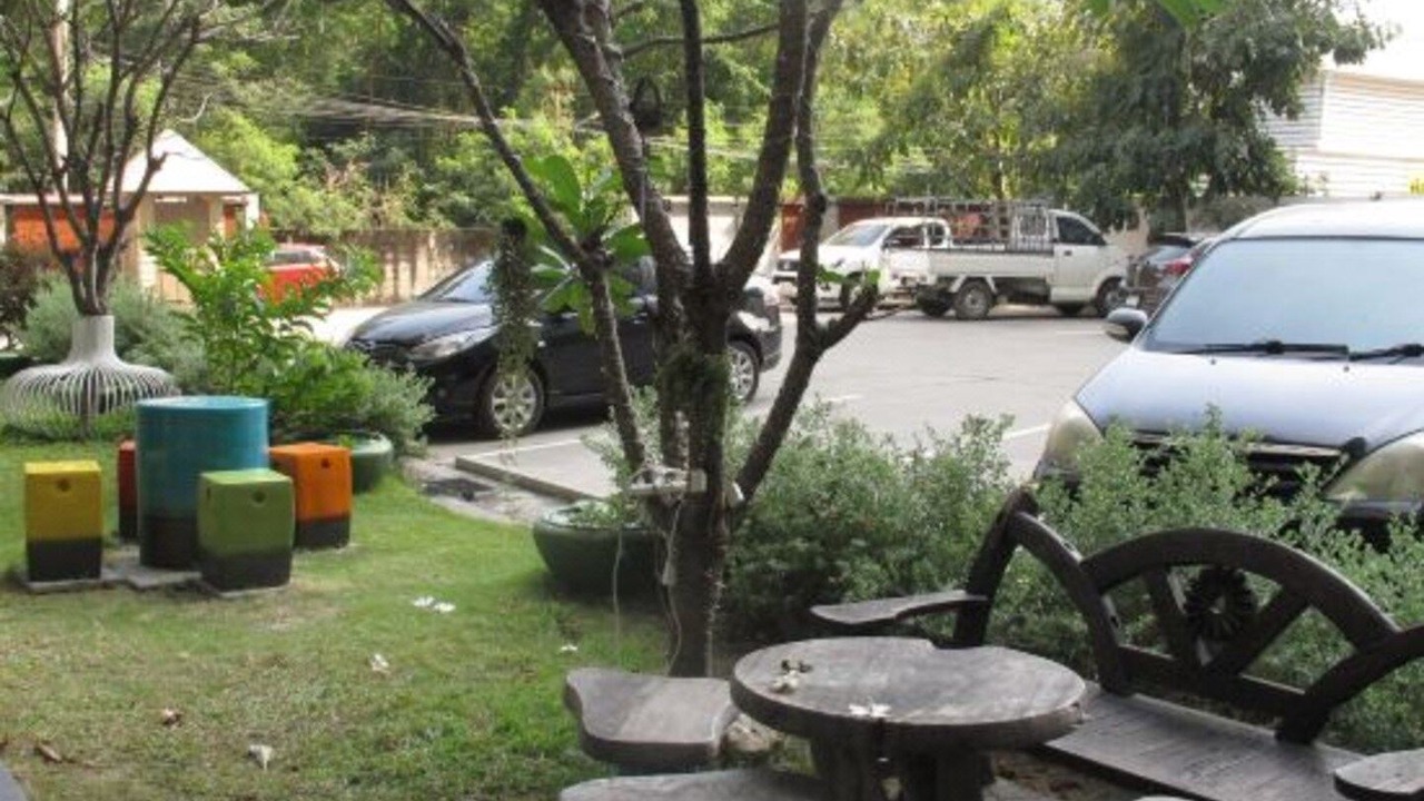 Photo of Patio Balcony in Khlong Kluea