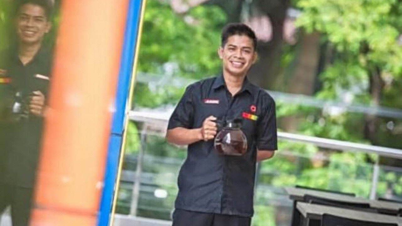 Photo of Human In Picture in Surabaya