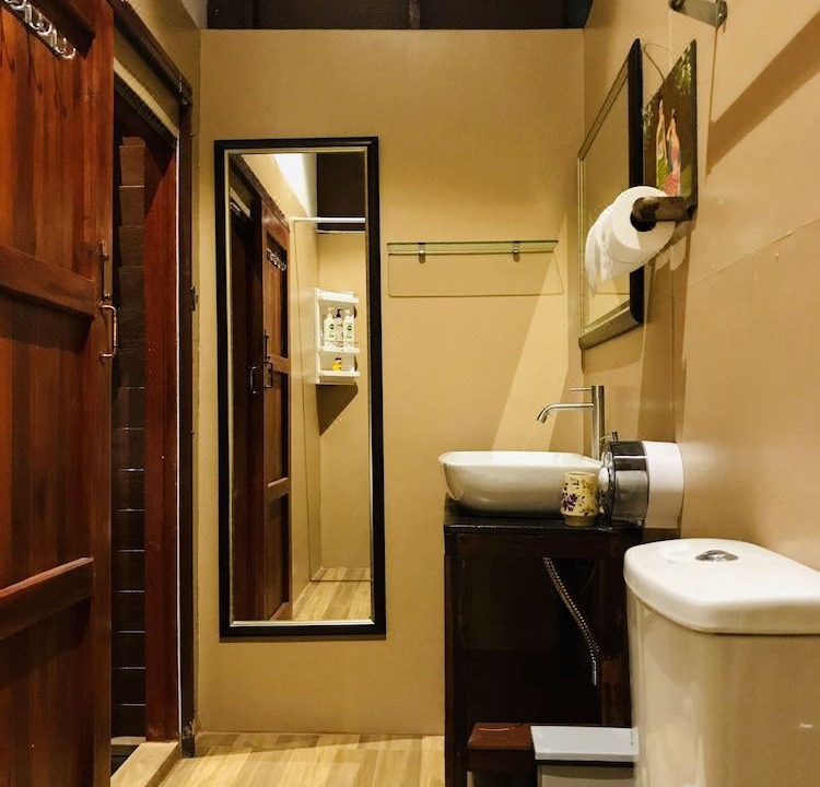 Photo of Bathroom in Damnoen Saduak