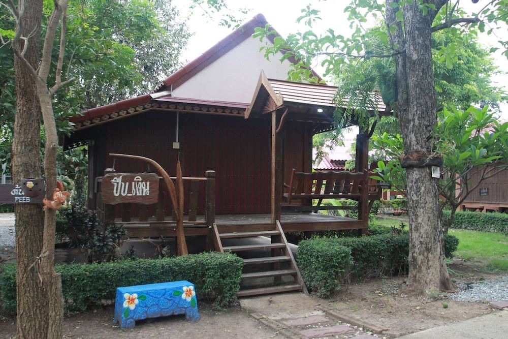 Photo of Buildings in Sam Chuk