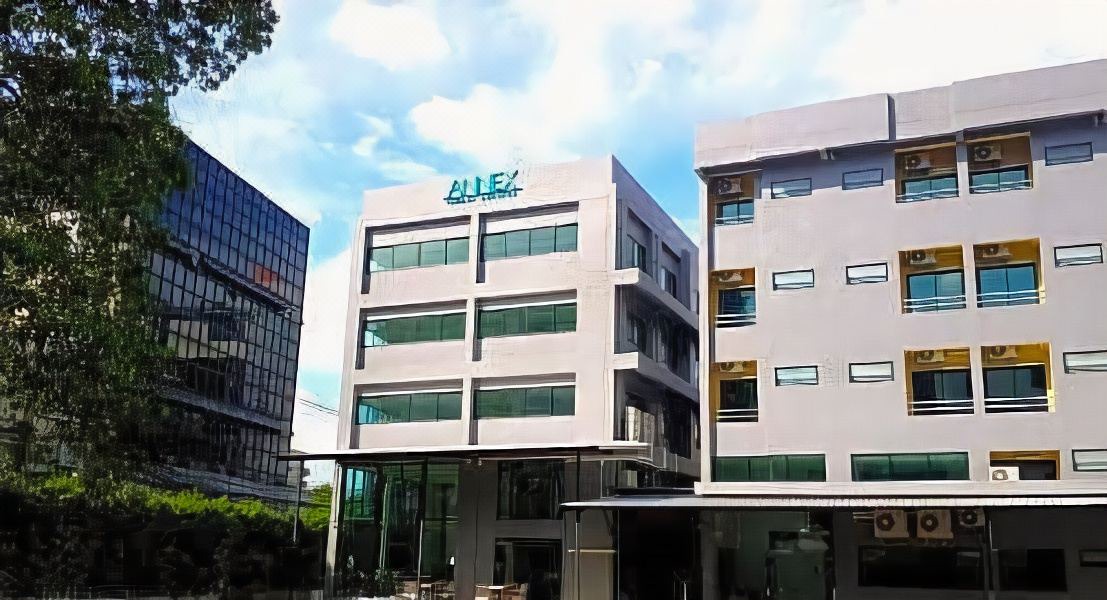 Photo of Buildings in Thung Maha Mek