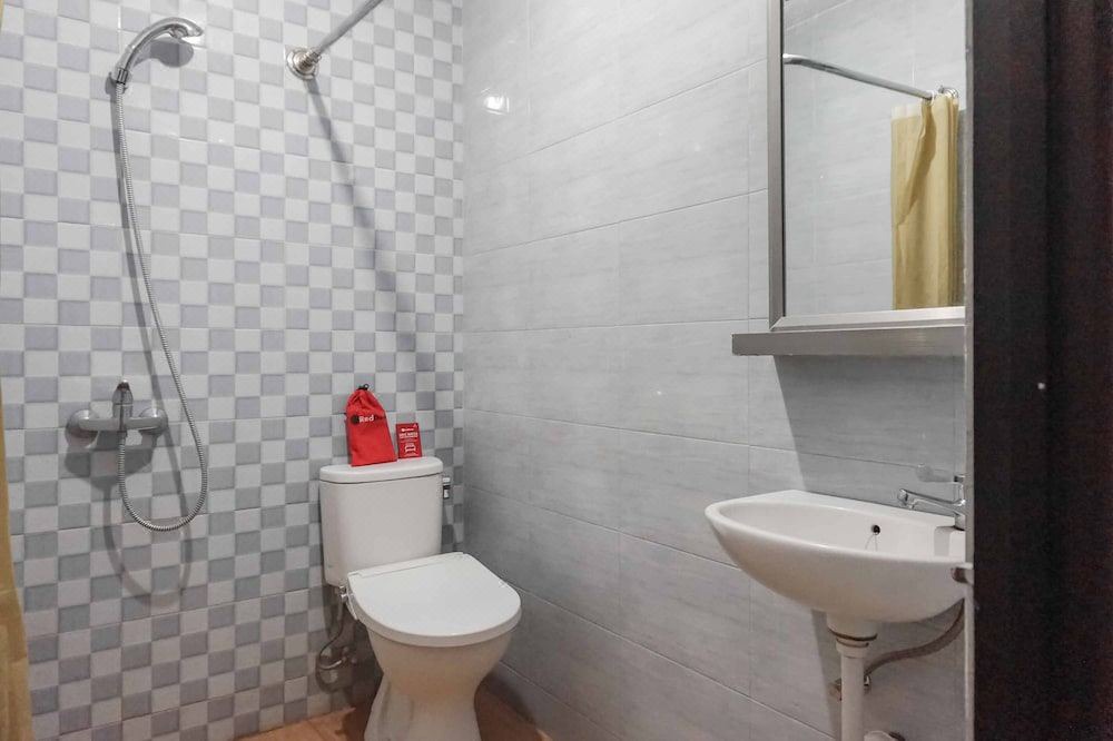 Photo of Bathroom in Dinoyo